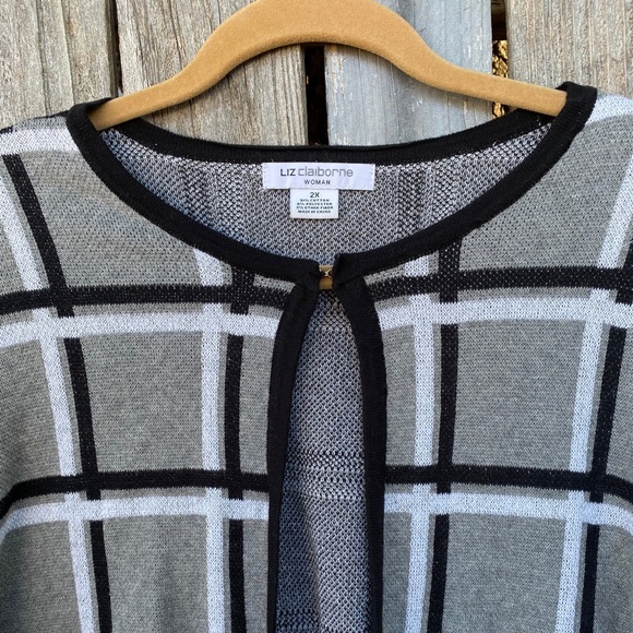 Liz Claiborne Sweater - Picture 2 of 7